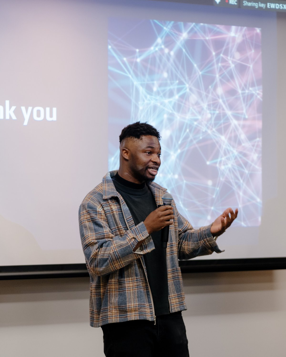 Diplômé Holberton lors du Demo Day à Conakry